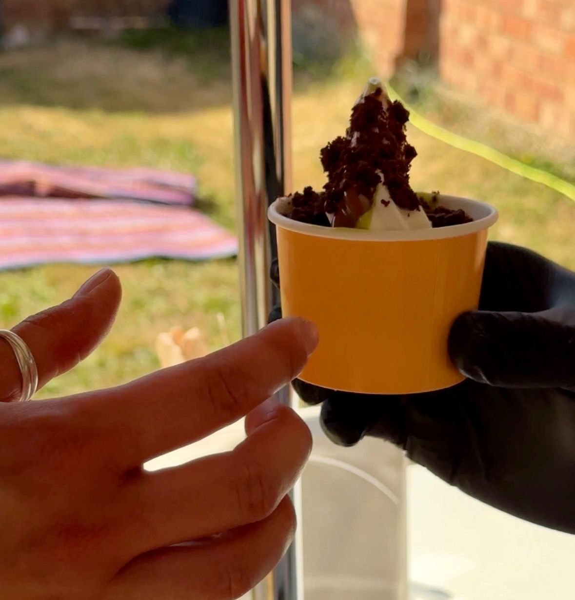 Soft serve ice cream bar hire wedding